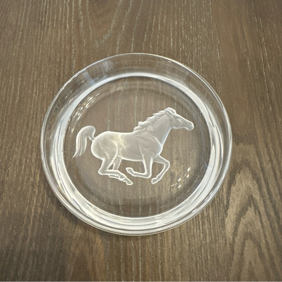 Hoya Crystal Etched Horses‎ Wine Bottle Coaster/Trinket Dish - 5-1/4" x 1" - Picture 1 of 4